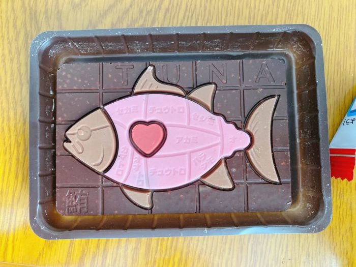 キャラパキ解体図鑑チョコで盛り上がる子供たち カーチャンだって遊びたいねん